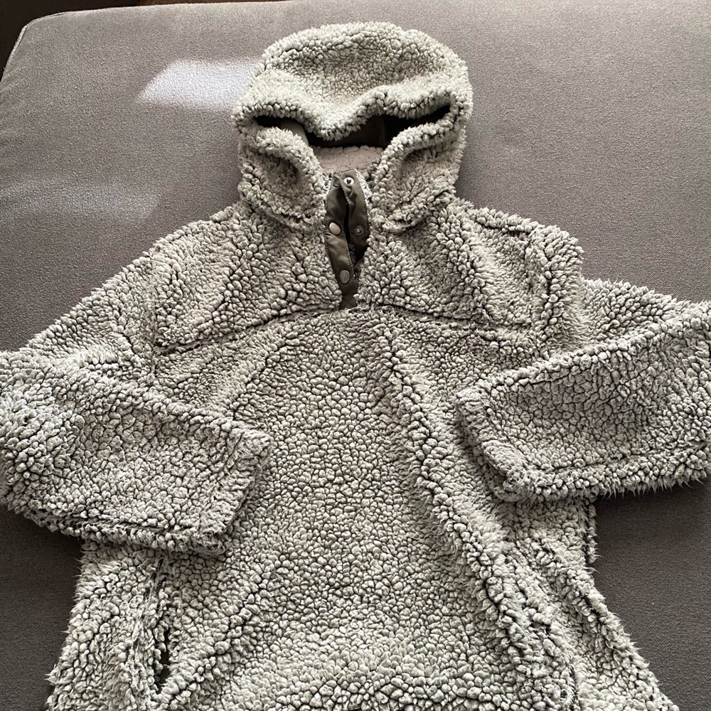 Fuzzy Sweatshirt/Jacket